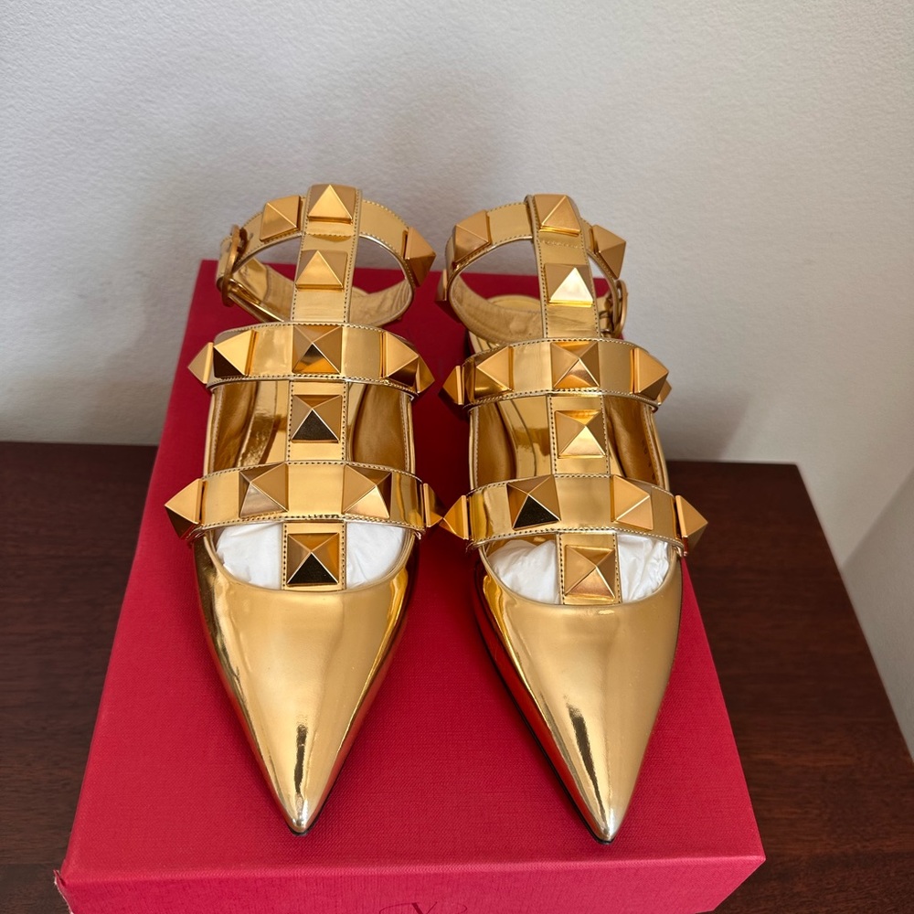 Valentino Garavani Roman Stud Buckled Ballerina Flat